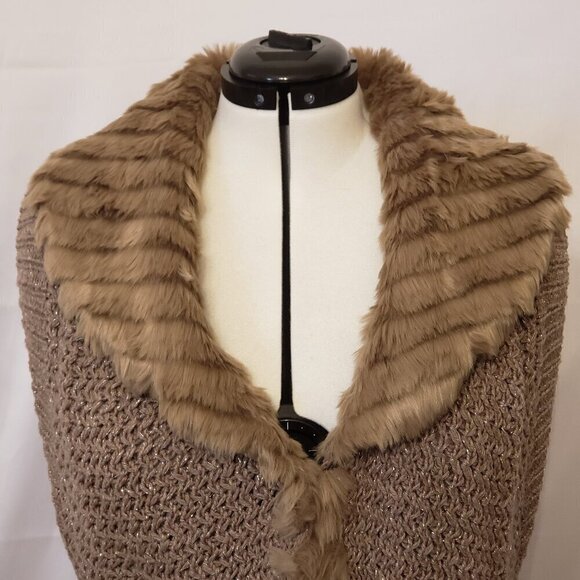 Chico's Sleeveless Open Front Taupe Sweater Vest w/ Faux Fur Collar, Size 3 (XL) - Picture 3 of 12